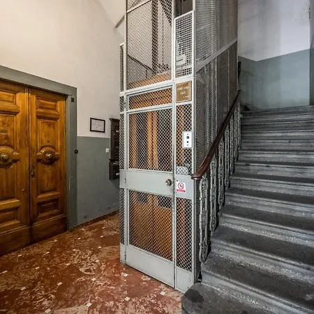 5 Min Duomo Magnificent Apartment *